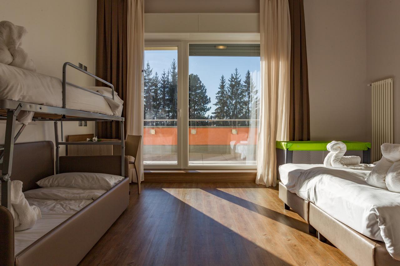 Hotel Milano Fondo Bagian luar foto