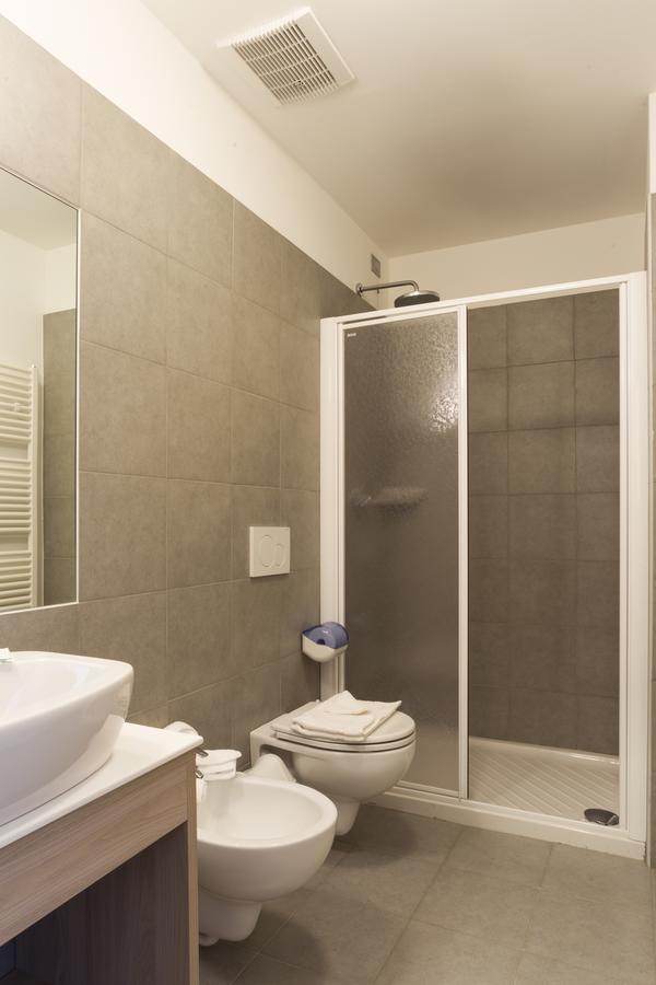 Hotel Milano Fondo Bagian luar foto