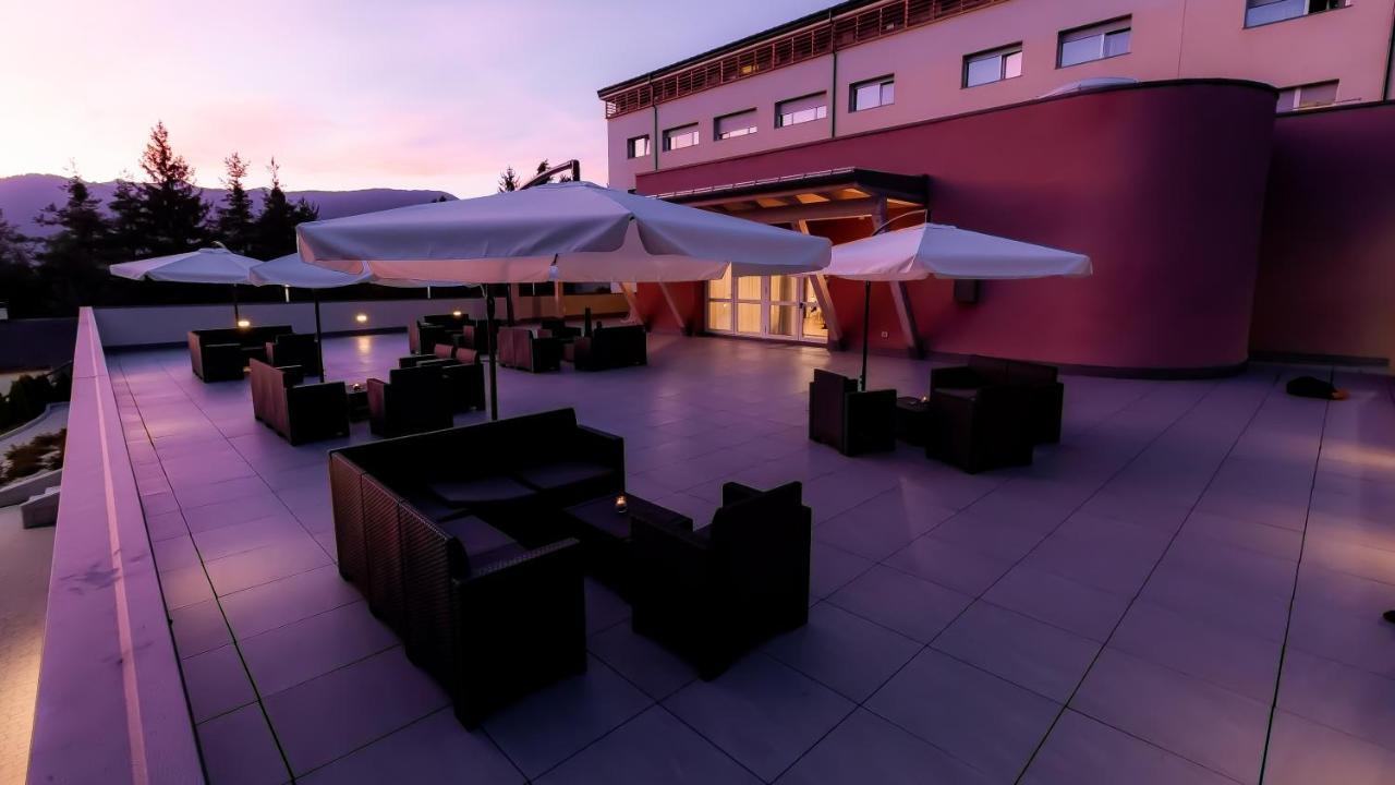 Hotel Milano Fondo Bagian luar foto